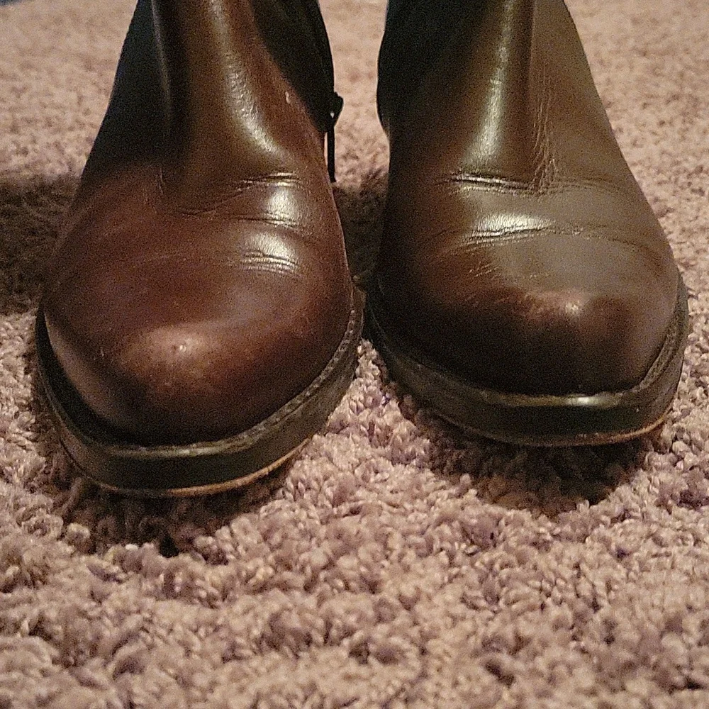 Coach Signature Boot - Picture 3 of 5